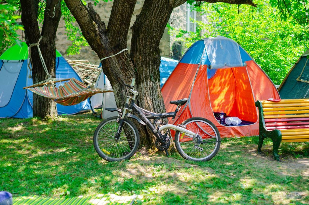 Camp'In Goris Hotel Exterior photo